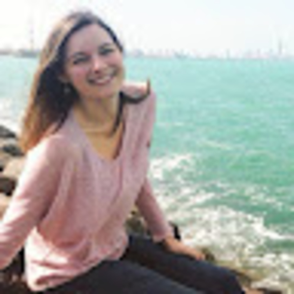 Meet your Posher, Emily